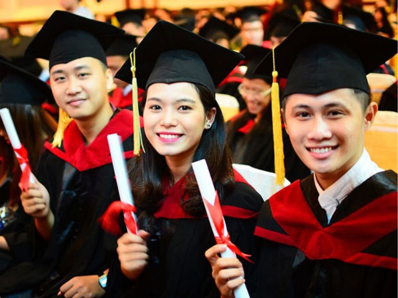 Học đại học từ xa cho người đi làm tạo bước tiến sự nghiệp