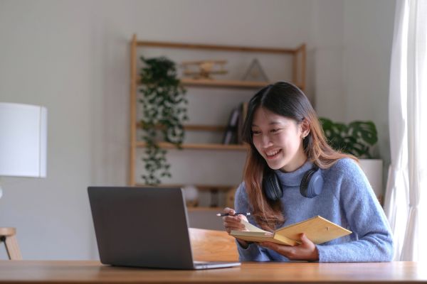 Tổng quan chương trình đào tạo từ xa Ngôn ngữ Anh Intracom