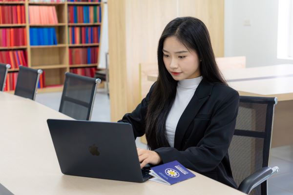 Đại học từ xa QTKD Đại học Intracom có gì khác biệt?