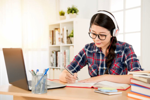 Học đại học từ xa CNTT có cần đến trường không?